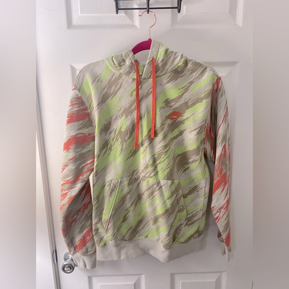 Nike women’s sweatshirt size S